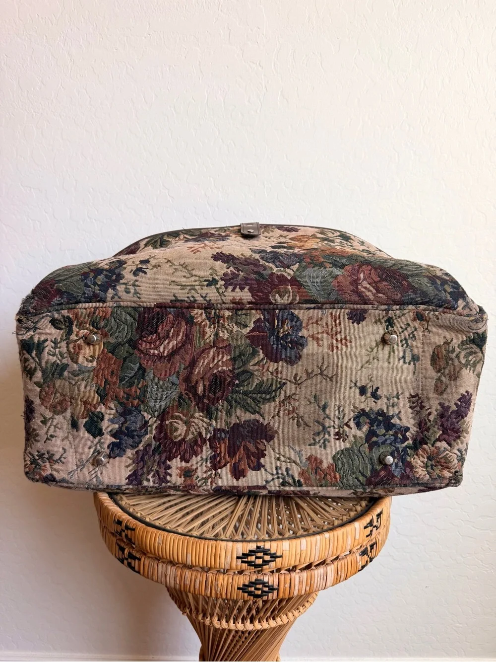 VINTAGE LIZ CLAIBORNE FLORAL TAPESTRY WEEKENDER BAG